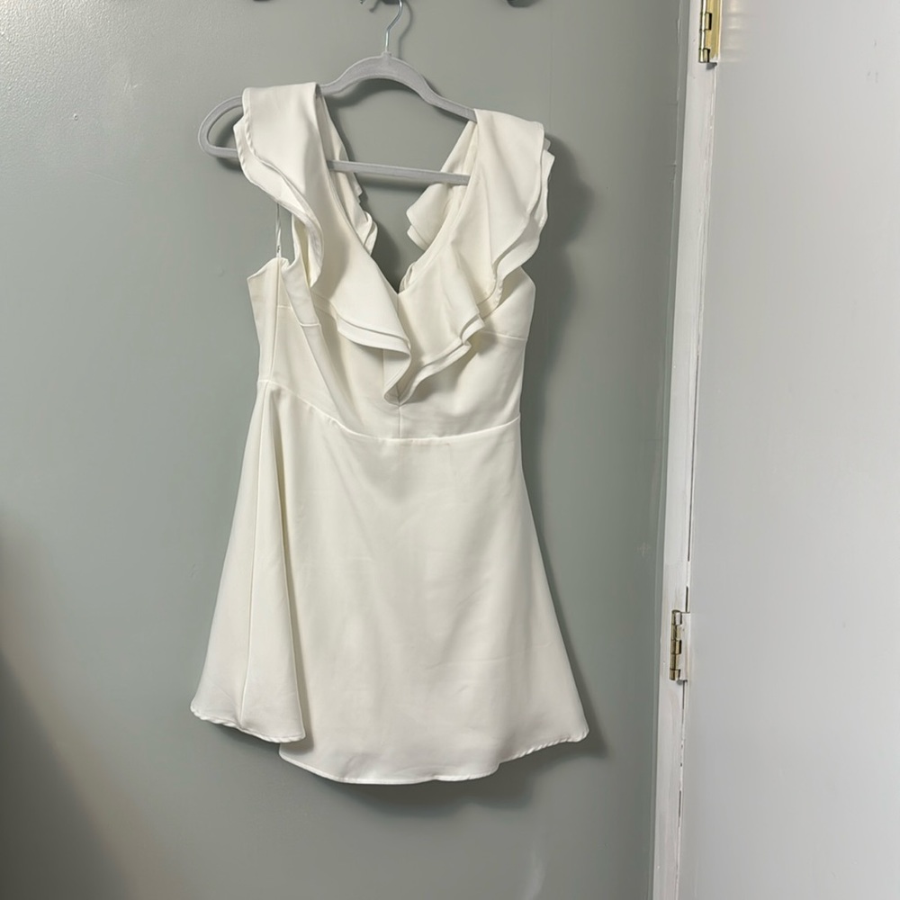 Ivory Lulus dress L - Picture 1 of 1